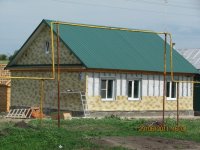 Поставлена новая кровля, производится утепление фасада дома Поставлена новая кровля, производится утепление фасада дома