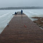 Пирс из массивной палубной доски из лиственницы Пирс из массивной палубной доски из лиственницы
